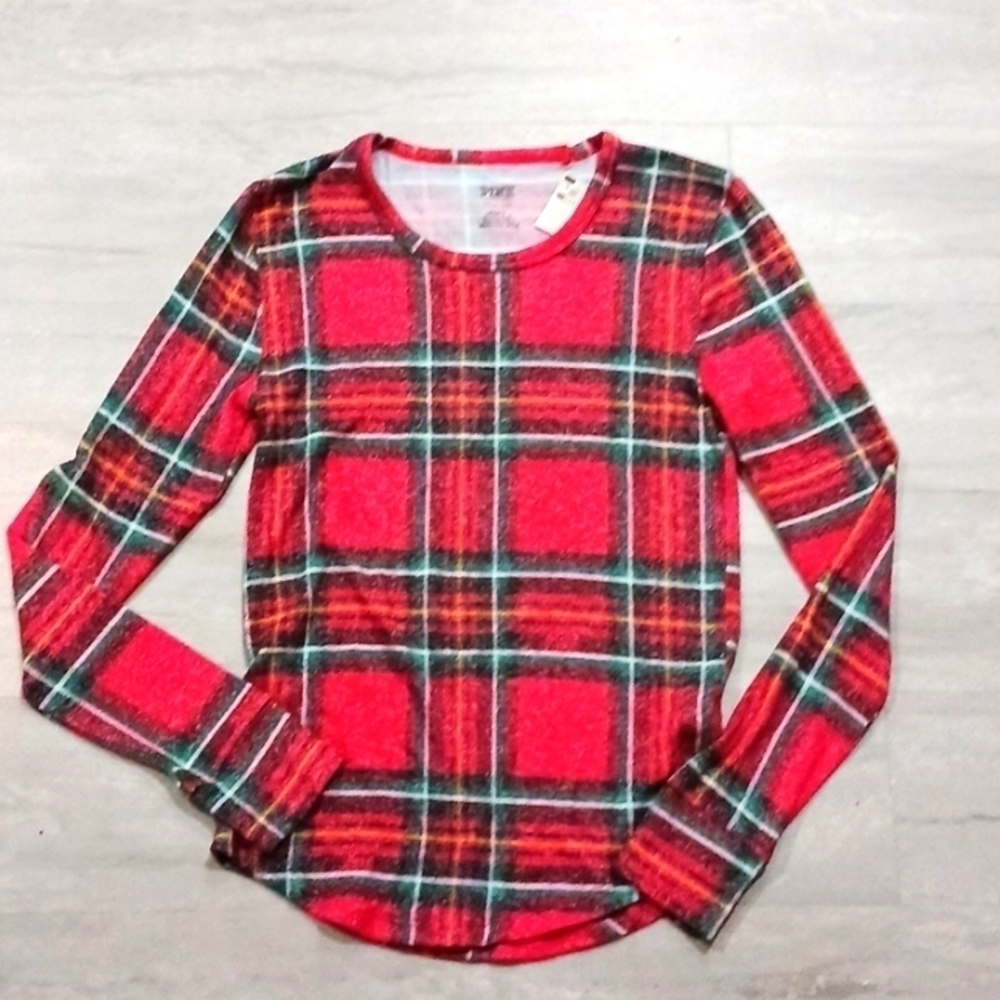 Women's Victoria's Secret Pink Christmas plaited long sleeves top. SIZE SMALL.